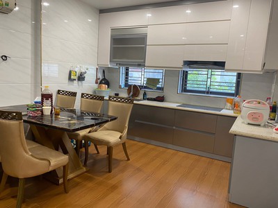 Cho thuê nhà 4 tầng thư trung văn cao phù hợp văn phòng, kinh doanh 4