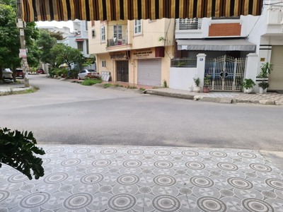 Cho thuê nhà 4 tầng thư trung văn cao phù hợp văn phòng, kinh doanh 0