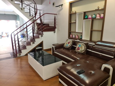 Cho thuê nhà 4 tầng thư trung văn cao phù hợp văn phòng, kinh doanh 2