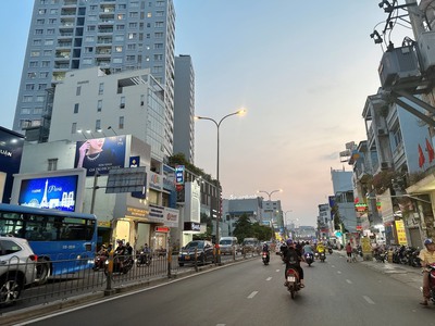 Mặt tiền cung đường vip phan đăng lưu pn, dtsd 265m2 ngay phố ẩm thực kd đỉnh, giá rẻ 16 tỷ 1