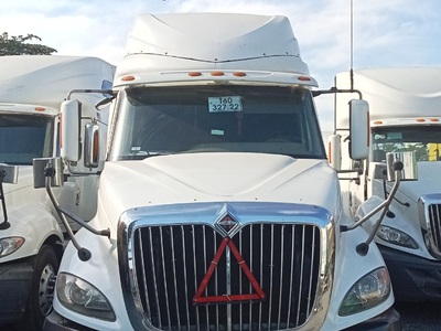 Cần thanh lý xe đầu kéo Maxforce 2012 máy 430 xe đẹp màu trắng 1 giường lớn vỏ lốp đẹp giá tốt 0