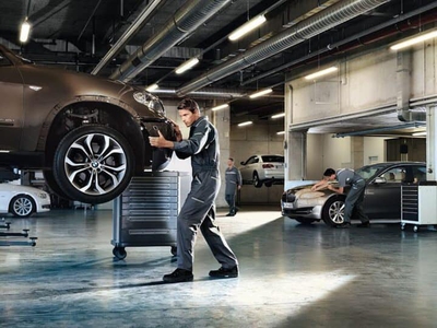 Cho thuê 1.300m2 Garage Showroom ôtô tiêu chuẩn mới ở MỄ TRÌ - Phạm Hùng 0