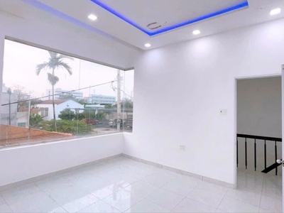 Mua 1 được 2 nhà vườn lài 6m5 8 an phú đông 3tỷ55 thương lượng 2