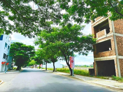 Đất nền shophouse fpt trục đường kinh doanh sầm uất 1