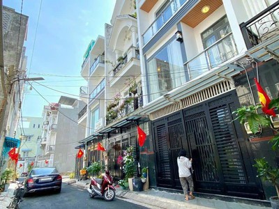Nhà 4 tầng khu hành chính thị trấn nhà bè- đường nhựa trước nhà 6m khu an ninh 1