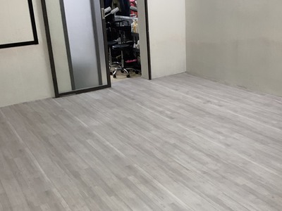 Salon còn thừa một phòng bên trong diện tích 40m vuông muốn cho thuê lại 3