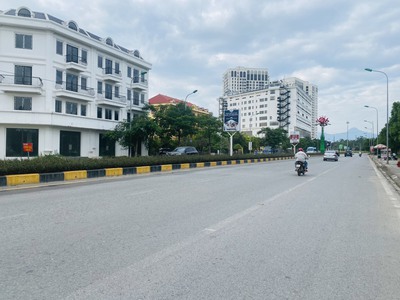 Bán căn nhà phố tại mặt phố Trần Phú, Vĩnh Yên, Vĩnh Phúc. Giá 8,6 tỷ 1