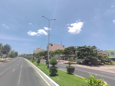 Bán Đất, Tặng Nhà 3 Tầng, Mặt Tiền Đường Nguyễn Tất Thành, View Biển, Gần KS Tuấn Sài Gòn, 1