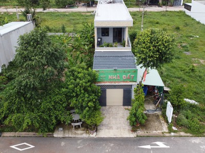 Cần bán căn nhà 1 trệt 1 lầu, diện tích 150m2, đường 25m, gần chợ 2