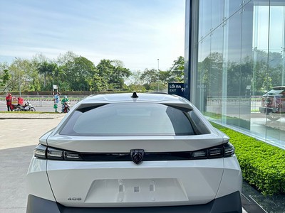 Peugeot 408 - Cuốn hút mọi ánh nhìn 8