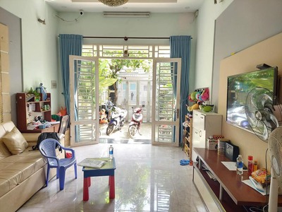 Quận 6 - hẽm ô tô thông - gần 100m2 - ngang 4.2 nở hậu 10m - 5 tầng đúc - hoàn công đủ - giá tốt 0