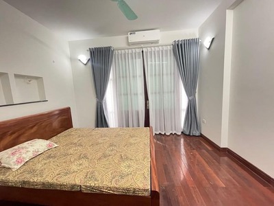 Nhà đẹp kim giang 42m2 thiết kế 4 tầng 3 ngủ 50 m ra đường oto tránh 2