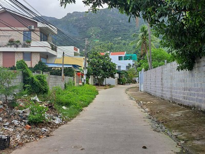 Bán 12 phòng trọ ngay khu du lịch trăm trứng phước đồng nha trang 0985451850 0