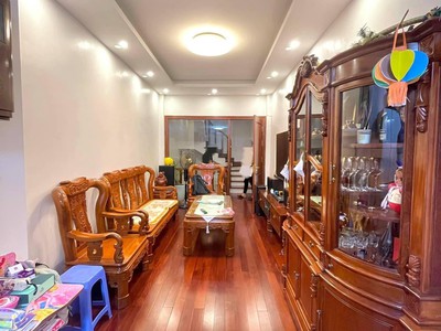 Bán gấp nhà 5 tầng thang máy tái định cư tu hoàng, giá 7.6 tỷ 1