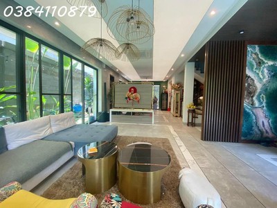 Cho Thuê Xe 7 Chỗ Giá Rẻ 213