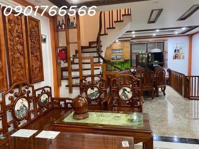 Cho Thuê Xe 7 Chỗ Giá Rẻ 404