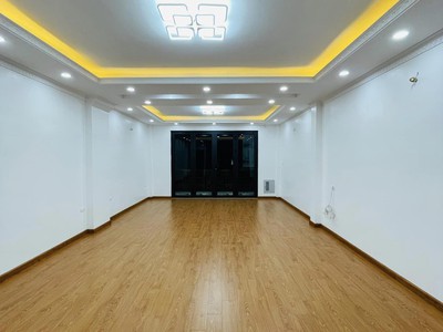 Cho Thuê Xe 7 Chỗ Giá Rẻ 382