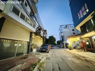 Cho Thuê Xe 7 Chỗ Giá Rẻ 423