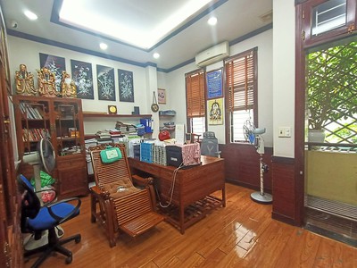 Cho Thuê Xe 7 Chỗ Giá Rẻ 268