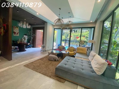 Cho Thuê Xe 7 Chỗ Giá Rẻ 214