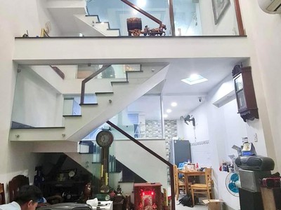 Nhà 2 tầng - chiến lược - 60m2 - nhỉnh 5 tỷ 3