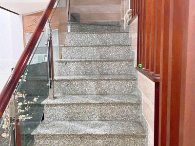 Cho Thuê Xe 7 Chỗ Giá Rẻ 487