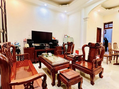 Cho Thuê Xe 7 Chỗ Giá Rẻ 515