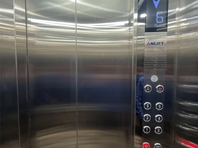 Bán gấp nhà 5 tầng thang máy tái định cư tu hoàng, giá 7.6 tỷ 2