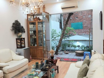 Cho Thuê Xe 7 Chỗ Giá Rẻ 410