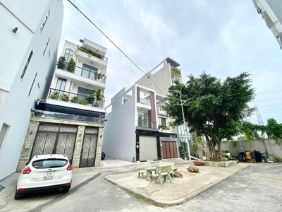 Nhà 2 tầng - chiến lược - 60m2 - nhỉnh 5 tỷ 2