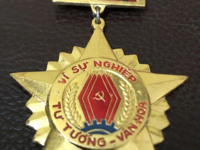 Kỷ niệm chương Vì sự nghiệp Tư tưởng Văn hoá, mới đẹp 0