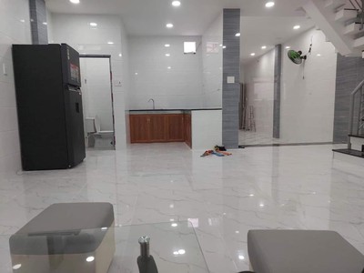 Bán nhà  quận 11 - giáp q10 - đường  lê đại hành - 63m2 - 2 tầng mới đẹp - chỉ 4,98 tỷ 0