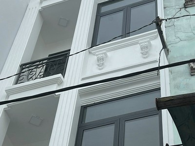 Cho Thuê Xe 7 Chỗ Giá Rẻ 821