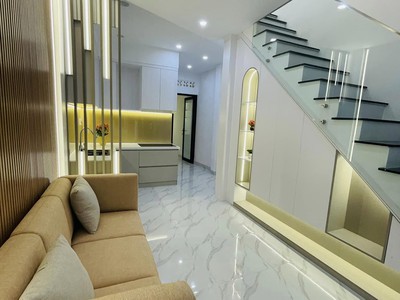 Cho Thuê Xe 7 Chỗ Giá Rẻ 587