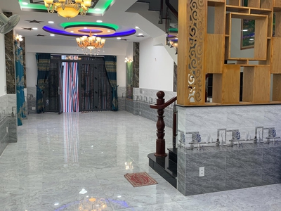 Cho Thuê Xe 7 Chỗ Giá Rẻ 801