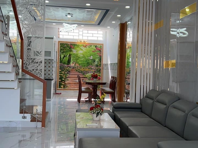 Cho Thuê Xe 7 Chỗ Giá Rẻ 827
