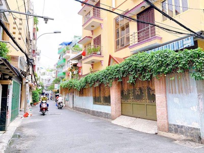 Cho Thuê Xe 7 Chỗ Giá Rẻ 754