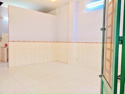 Cho Thuê Xe 7 Chỗ Giá Rẻ 738