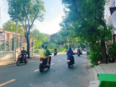 Cho Thuê Xe 7 Chỗ Giá Rẻ 743