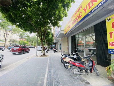 Cho Thuê Xe 7 Chỗ Giá Rẻ 857