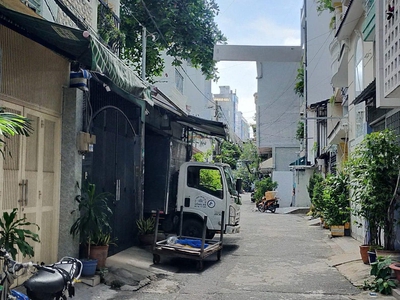 Cho Thuê Xe 7 Chỗ Giá Rẻ 759