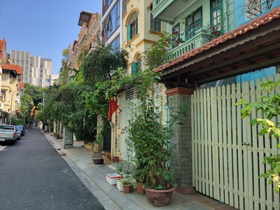 Cho Thuê Xe 7 Chỗ Giá Rẻ 867