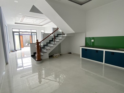Cho Thuê Xe 7 Chỗ Giá Rẻ 652
