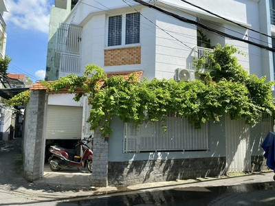 Cho Thuê Xe 7 Chỗ Giá Rẻ 663