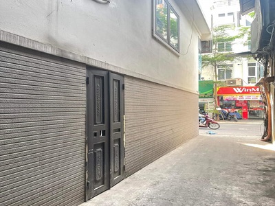 Cho Thuê Xe 7 Chỗ Giá Rẻ 689