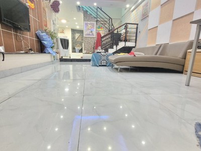 Cho Thuê Xe 7 Chỗ Giá Rẻ 810