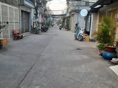 Cho Thuê Xe 7 Chỗ Giá Rẻ 815