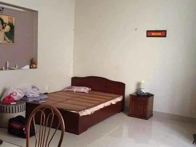Bán nhà mặt phố Quang Trung, TP HD, 4 tầng, 60.9m2, mt 4.53m, hướng đông, 4 ngủ, vị trí trung tâm 2