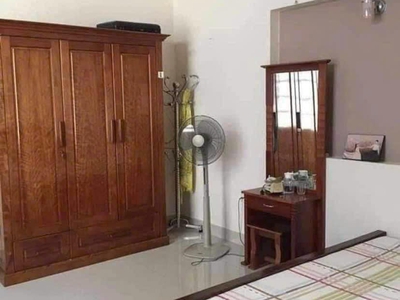 Bán nhà mặt phố Quang Trung, TP HD, 4 tầng, 60.9m2, mt 4.53m, hướng đông, 4 ngủ, vị trí trung tâm 4
