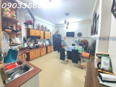 Quận 5-ngả 4 trần hưng đạo-trần bình trọng -50m ra mt-hẻm xe hơi thông-xíu 6tỷ 0